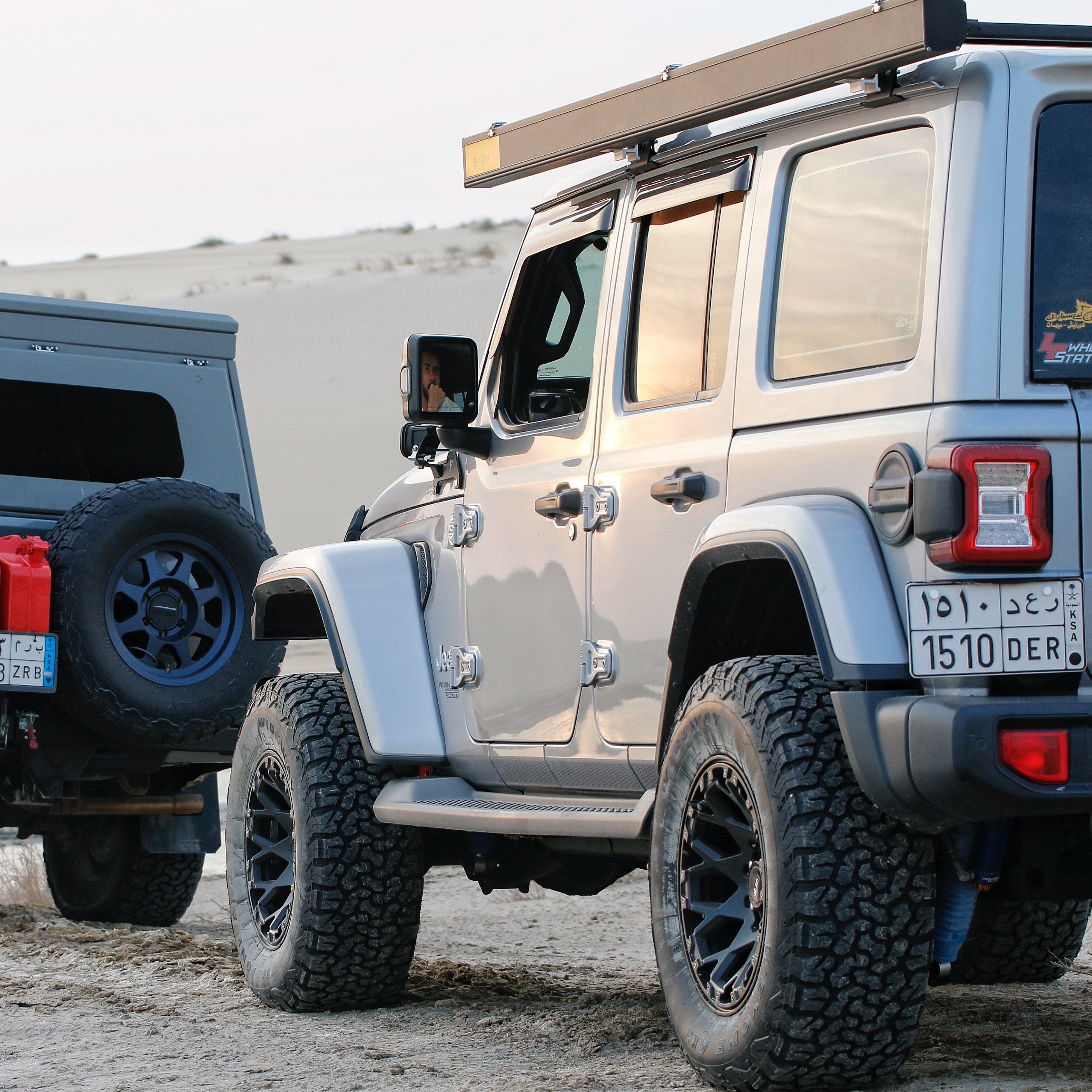 Awnning brackets for MT Roof Bars