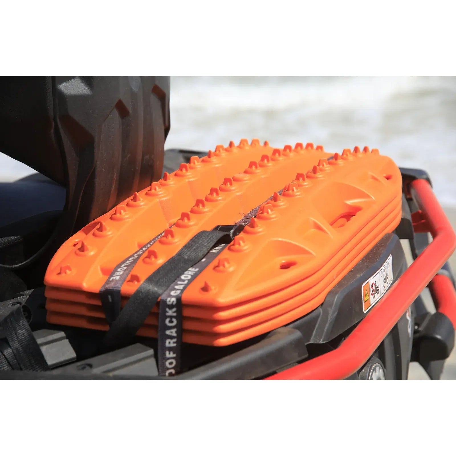 مجموعة MAXTRAX Mini وJaxbase باللون البرتقالي المميز