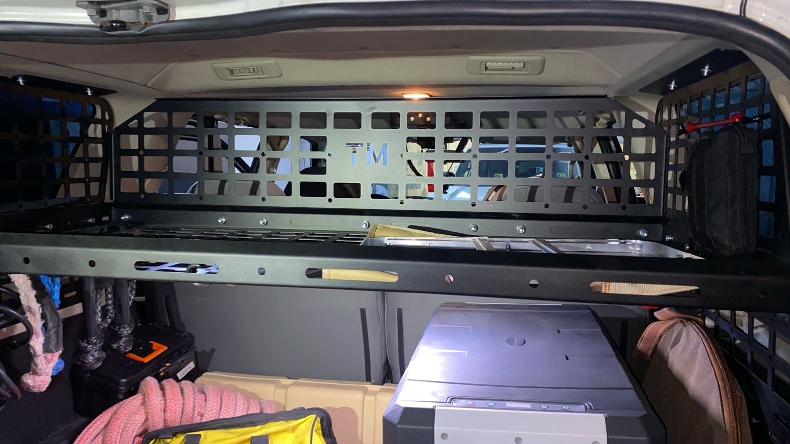Shelf Cargo - Nissan VTC