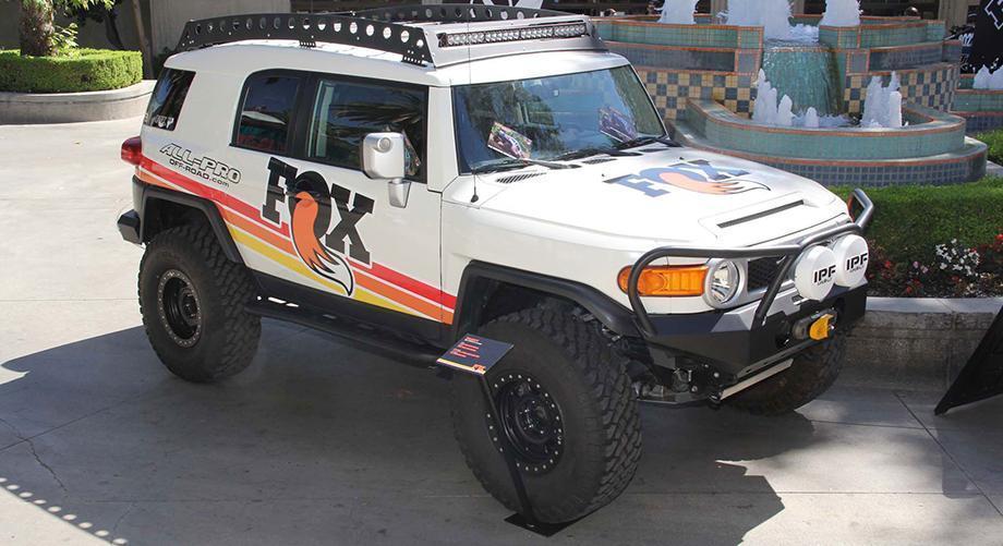 ممتص صدمات أمامي IFP من FOX 2.0 FJ CRUISER SNAP RING COIL-OVER