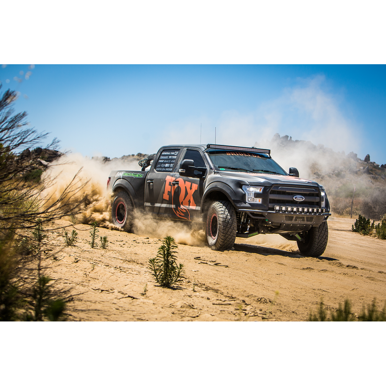 17-ON Ford F250SD/350SD/450SD/550SD REAR PERFORMANCE SERIES 2.0 SMOOTH BODY IFP SHOCK