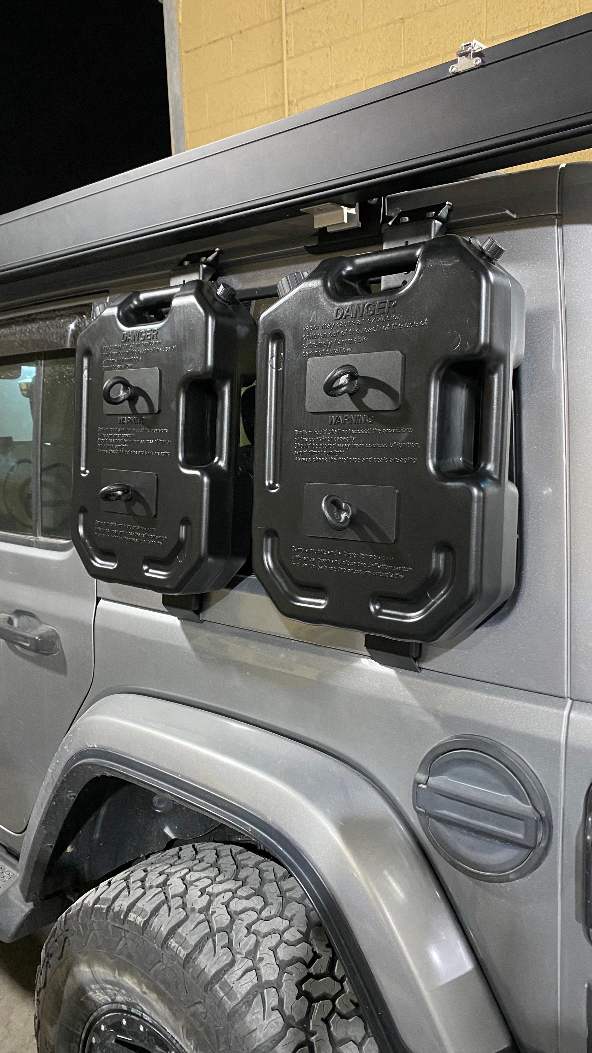 Wrangler Exterior window brackets (X2) - Jeep Wrangler JL 4 doors