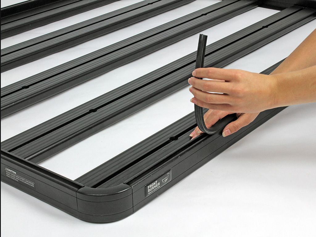 خرز مطاطي بفتحة على شكل حرف T