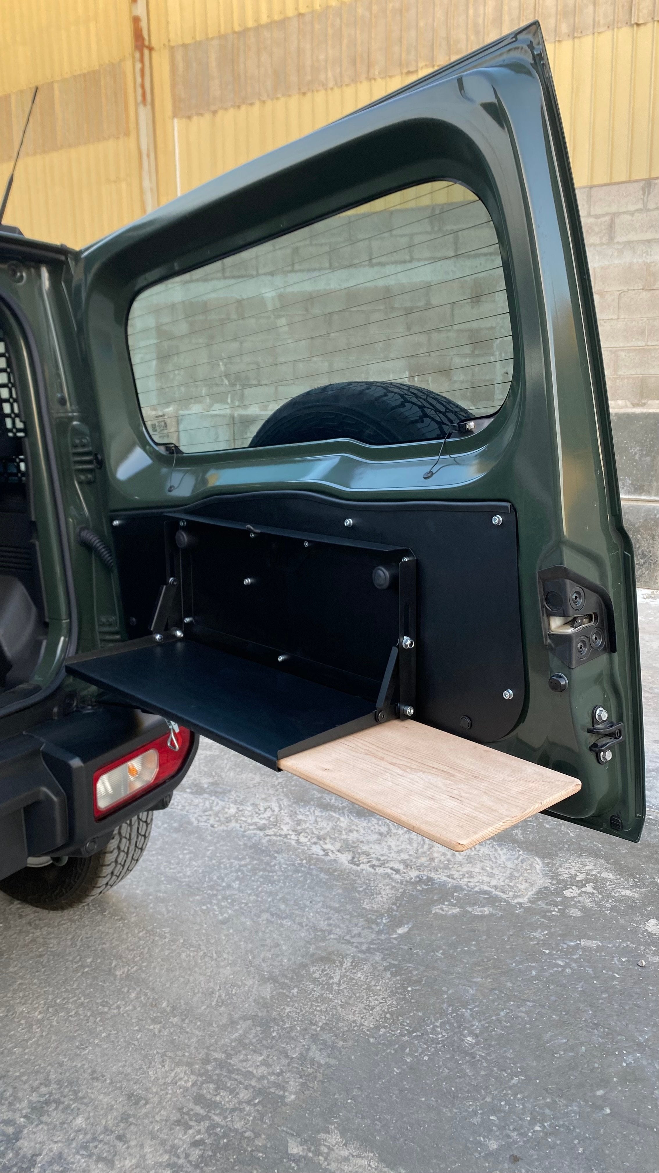 Jimny MT fold down table