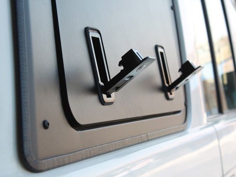 TOYOTA LAND CRUISER 76 GULLWING WINDOW / RIGHT HAND SIDE ALUMINIUM - BY FRONT RUNNER